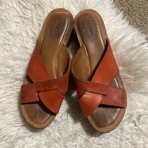 Kork-ease red Sabrina platform sandals Size‎ 9